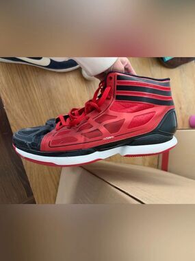 Adizero Rose 2 sneakers by Adidas